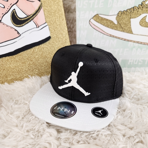 No information yet - Picture 3 of 9